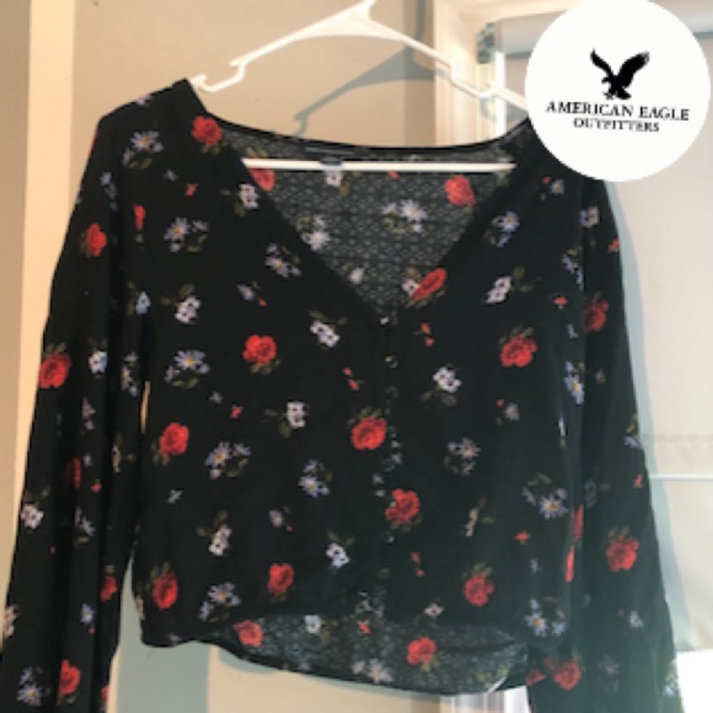 American Eagle Floral Long Sleeve Top Size S